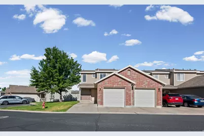 652 W 800 N #45, Clinton, UT 84015 - Photo 3