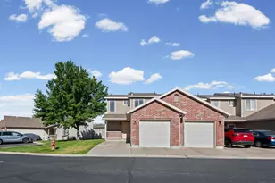 652 W 800 N, Clinton, UT 84015 - Photo 3