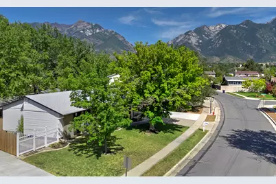 1797 E Ski View Dr, Sandy, UT 84092 - Photo 3