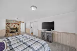 1045 Peach Dr, Ogden, UT 84404 - Photo 13