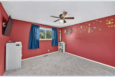 1045 Peach Dr, Ogden, UT 84404 - Photo 17