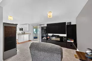 1045 Peach Dr, Ogden, UT 84404 - Photo 3