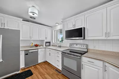 1045 Peach Dr, Ogden, UT 84404 - Photo 9