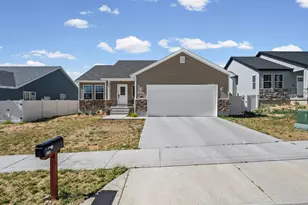 562 W 900 S, Tooele, UT 84074 - Photo 1