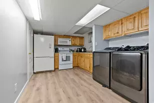 897 E Elm St, Layton, UT 84041 - Photo 23