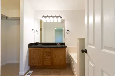 763 N Canterburry Ct E, Saratoga Springs, UT 84045 - Photo 7