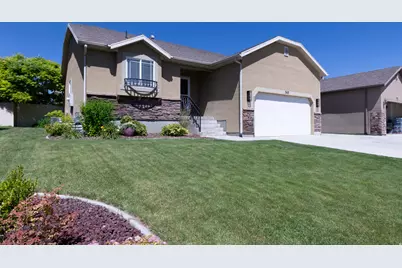 763 N Canterburry Ct E, Saratoga Springs, UT 84045 - Photo 1