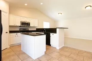 763 N Canterburry Ct E, Saratoga Springs, UT 84045 - Photo 3