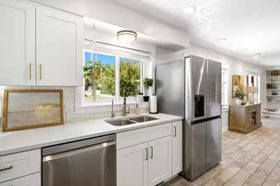 555 E Pages Ln, Centerville, UT 84014 - Photo 19