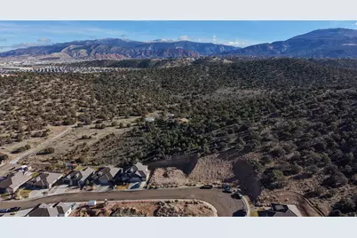 371 S 3425 W #25, Cedar City, UT 84720 - Photo 5