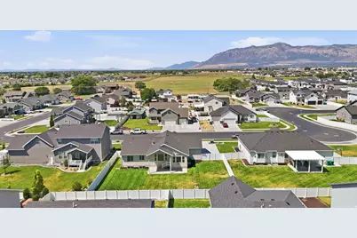 2467 W 3375 S, West Haven, UT 84401 - Photo 57