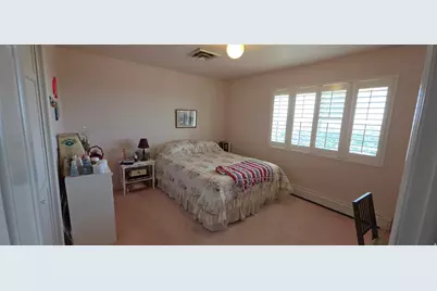 1398 N Oakridge Dr, Centerville, UT 84014 - Photo 25
