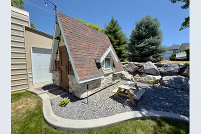 717 S 1100 E, Pleasant Grove, UT 84062 - Photo 49