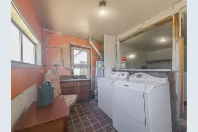 303 N 200 W, Emery, UT 84522 - Photo 21