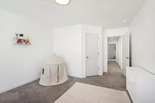 2413 N Gotland Way W, Lehi, UT 84043 - Photo 23