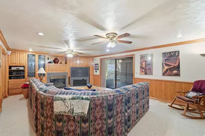 12144 S Mountain Shadow Rd E, Sandy, UT 84092 - Photo 59