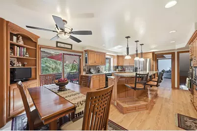 12144 S Mountain Shadow Rd E, Sandy, UT 84092 - Photo 23