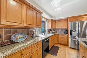 12144 S Mountain Shadow Rd E, Sandy, UT 84092 - Photo 21