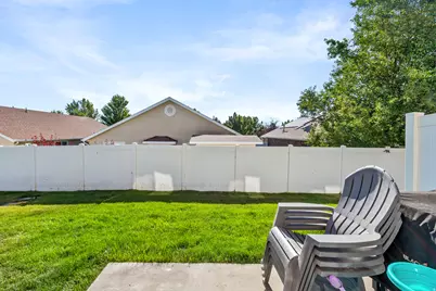 182 W Savannah Ln, Harrisville, UT 84414 - Photo 21