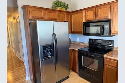8229 S Resaca Dr #D9, Midvale, UT 84070 - Photo 5