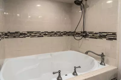 8699 S Diamond Dove Dr, West Jordan, UT 84088 - Photo 17