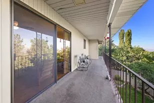 1584 S Sunset Oaks Dr, Salt Lake City, UT 84108 - Photo 17
