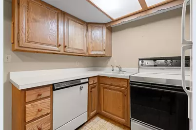 1584 S Sunset Oaks Dr, Salt Lake City, UT 84108 - Photo 41