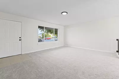 229 E Cherry St, Grantsville, UT 84029 - Photo 3
