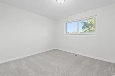 229 E Cherry St, Grantsville, UT 84029 - Photo 7