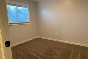 9892 S Roseboro Rd E, Sandy, UT 84092 - Photo 31