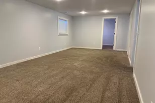 9892 S Roseboro Rd E, Sandy, UT 84092 - Photo 27