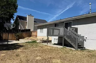 9892 S Roseboro Rd E, Sandy, UT 84092 - Photo 39