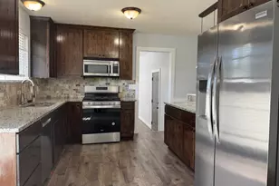9892 S Roseboro Rd E, Sandy, UT 84092 - Photo 11