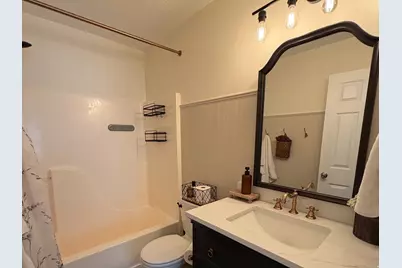 9457 S Hidden Point Dr W, Sandy, UT 84070 - Photo 17