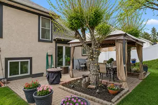 8651 S Harvard Park Dr, Sandy, UT 84094 - Photo 5