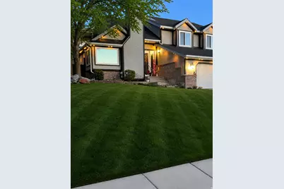 8651 S Harvard Park Dr, Sandy, UT 84094 - Photo 3
