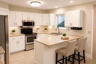 8651 S Harvard Park Dr, Sandy, UT 84094 - Photo 15