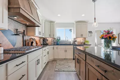 1027 W Seasons View Ct, Lehi, UT 84048 - Photo 7