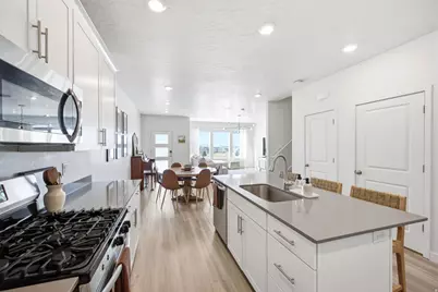 969 W Sunspear Dr #341, Saratoga Springs, UT 84045 - Photo 11