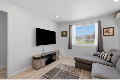 5335 S 4250 W, Roy, UT 84067 - Photo 23