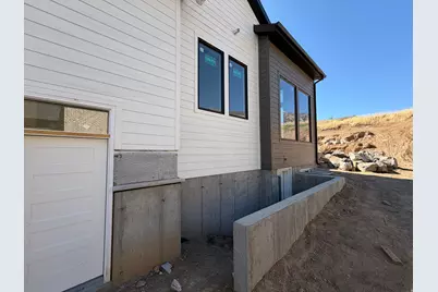 1290 W Caribou Ct, Pleasant View, UT 84414 - Photo 13
