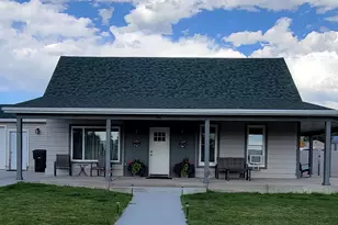 386 N 300 W, Mount Pleasant, UT 84647 - Photo 1