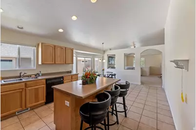 12442 S Saquamish St #210, Riverton, UT 84096 - Photo 7