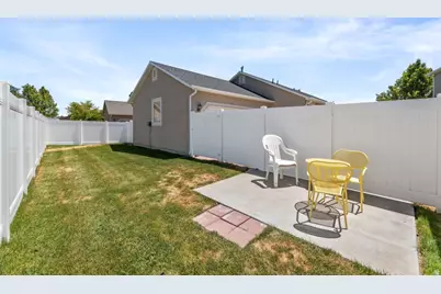 12442 S Saquamish St #210, Riverton, UT 84096 - Photo 3