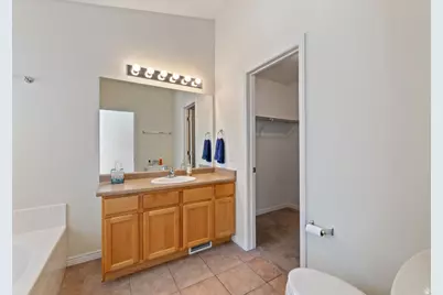 12442 S Saquamish St #210, Riverton, UT 84096 - Photo 11