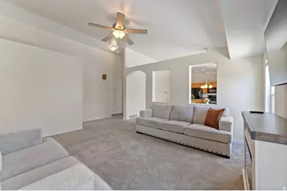 12442 S Saquamish St #210, Riverton, UT 84096 - Photo 5