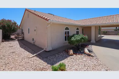 1740 Tamarisk Dr, Santa Clara, UT 84765 - Photo 17