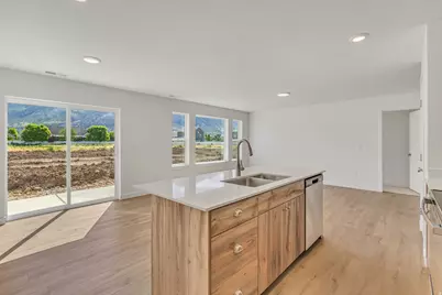 1046 N Summit View Dr W #20, Harrisville, UT 84404 - Photo 7