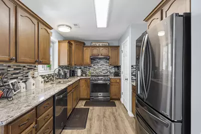 126 N Century Dr, Ogden, UT 84404 - Photo 9