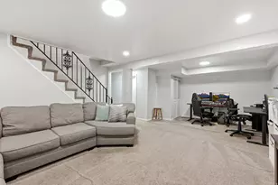 804 W 4050 S, Bountiful, UT 84010 - Photo 7